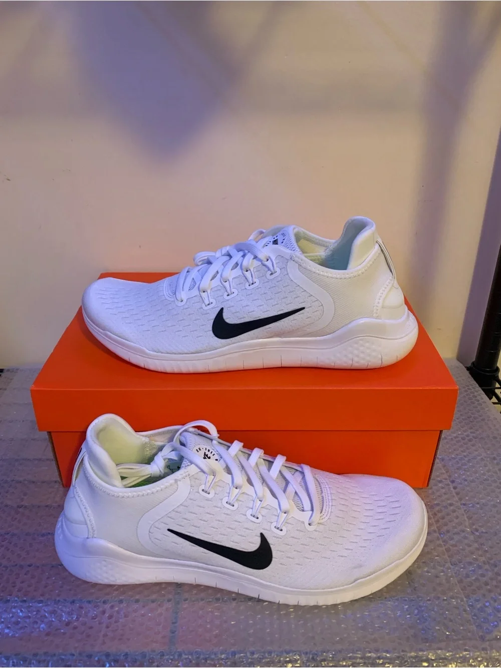 Nike Free RN 2018 White Black 942837-100 - Women’s Size 11